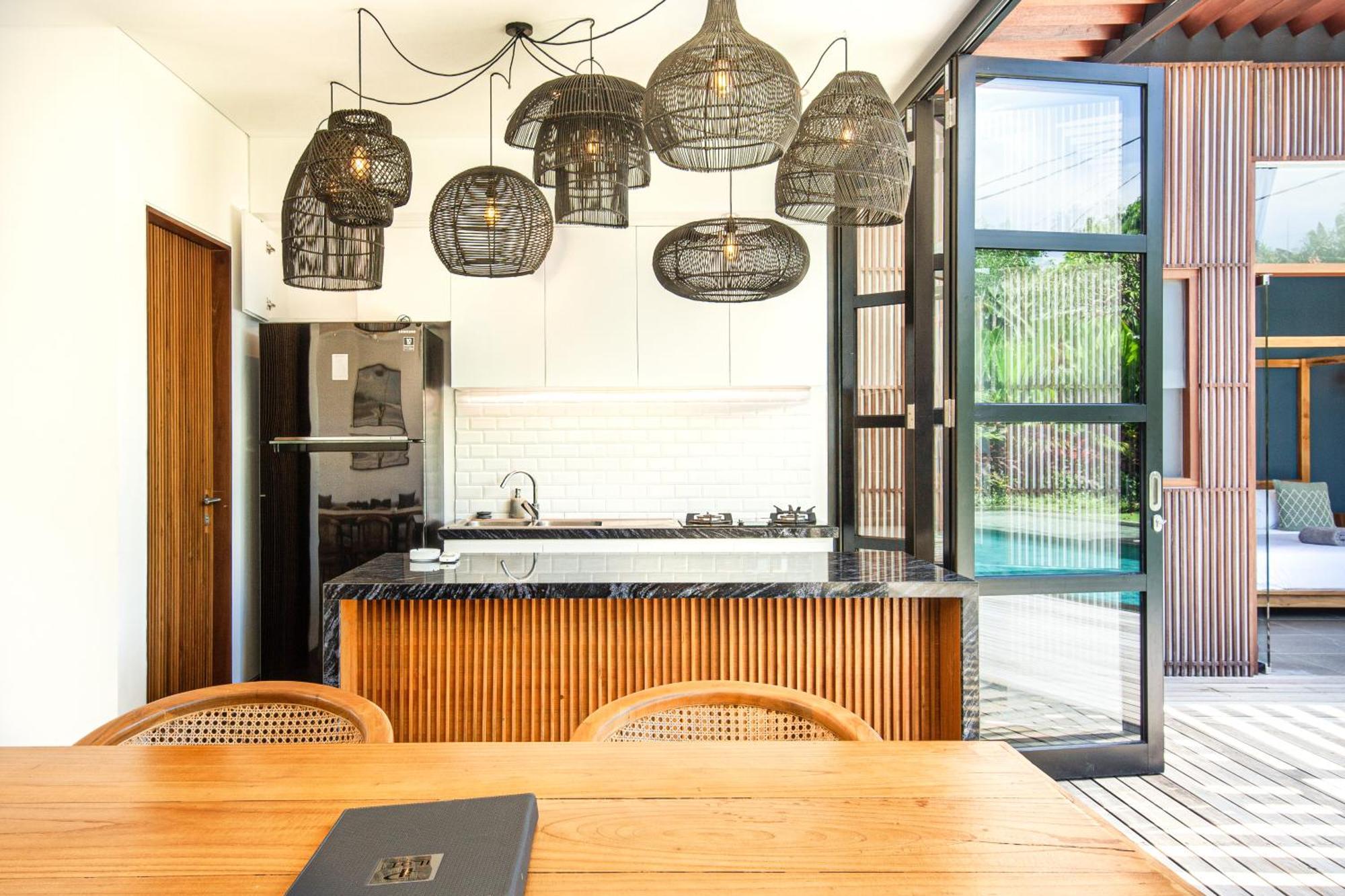 Brand New 5 Bedroom Villa Enclosed Living Room Canggu 캉구 외부 사진