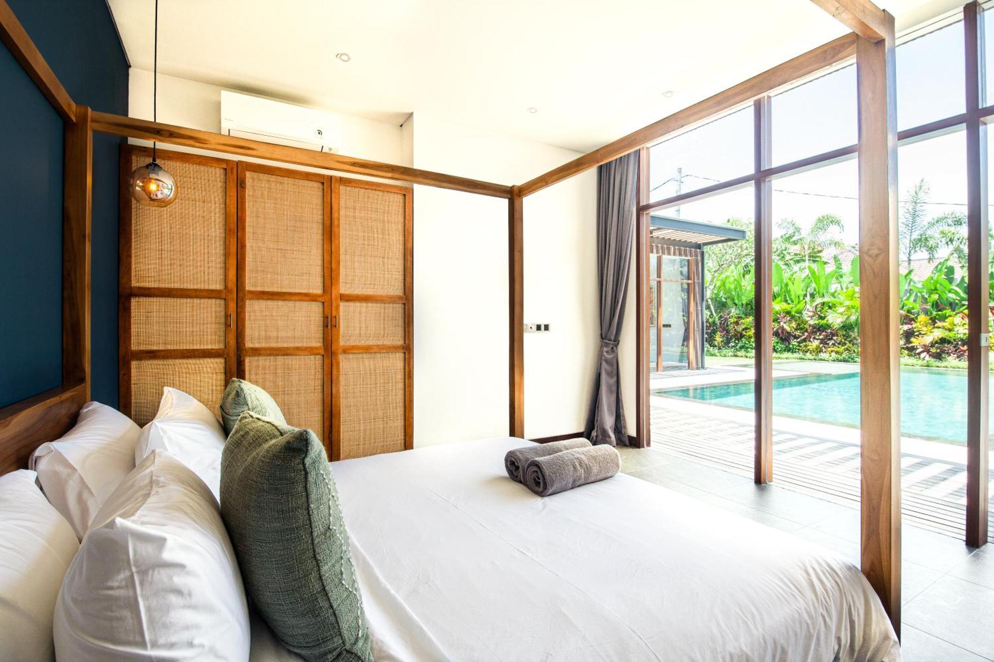 Brand New 5 Bedroom Villa Enclosed Living Room Canggu 캉구 외부 사진
